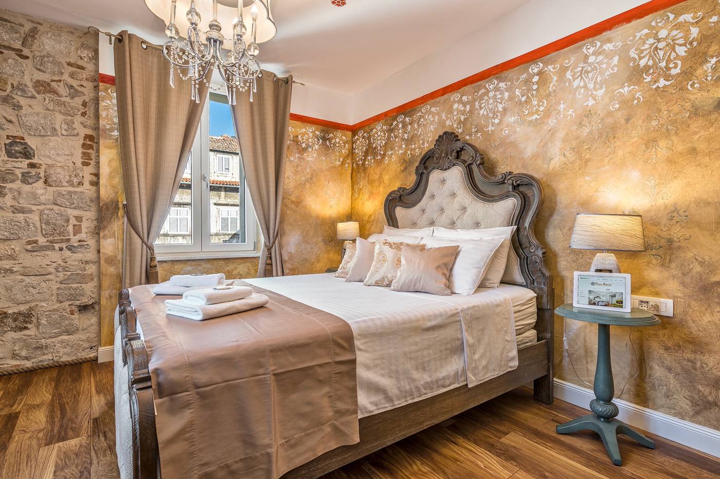 Plaza-Marchi-Old-Town---Quaint---Elegant-Hotels-Room-20