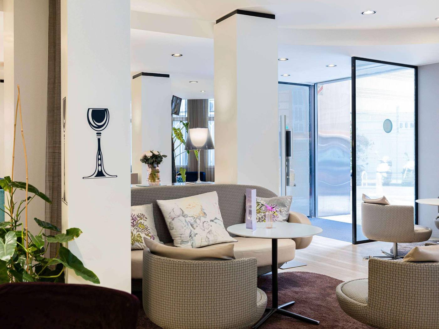 Mercure-Nice-Centre-Grimaldi-Bar-44