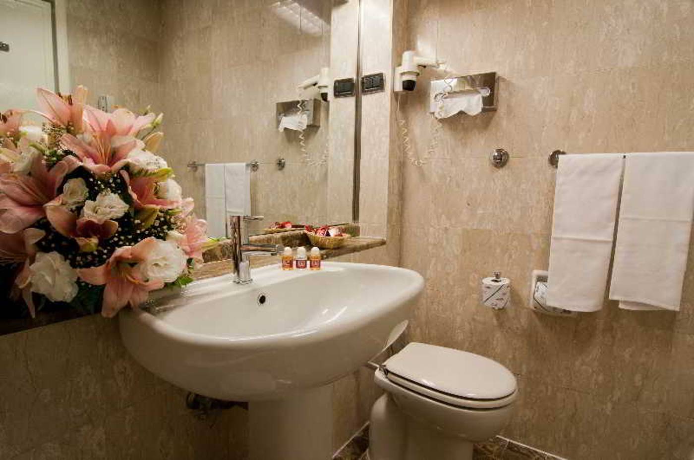 Bettoja-Hotel-Atlantico-Room-29