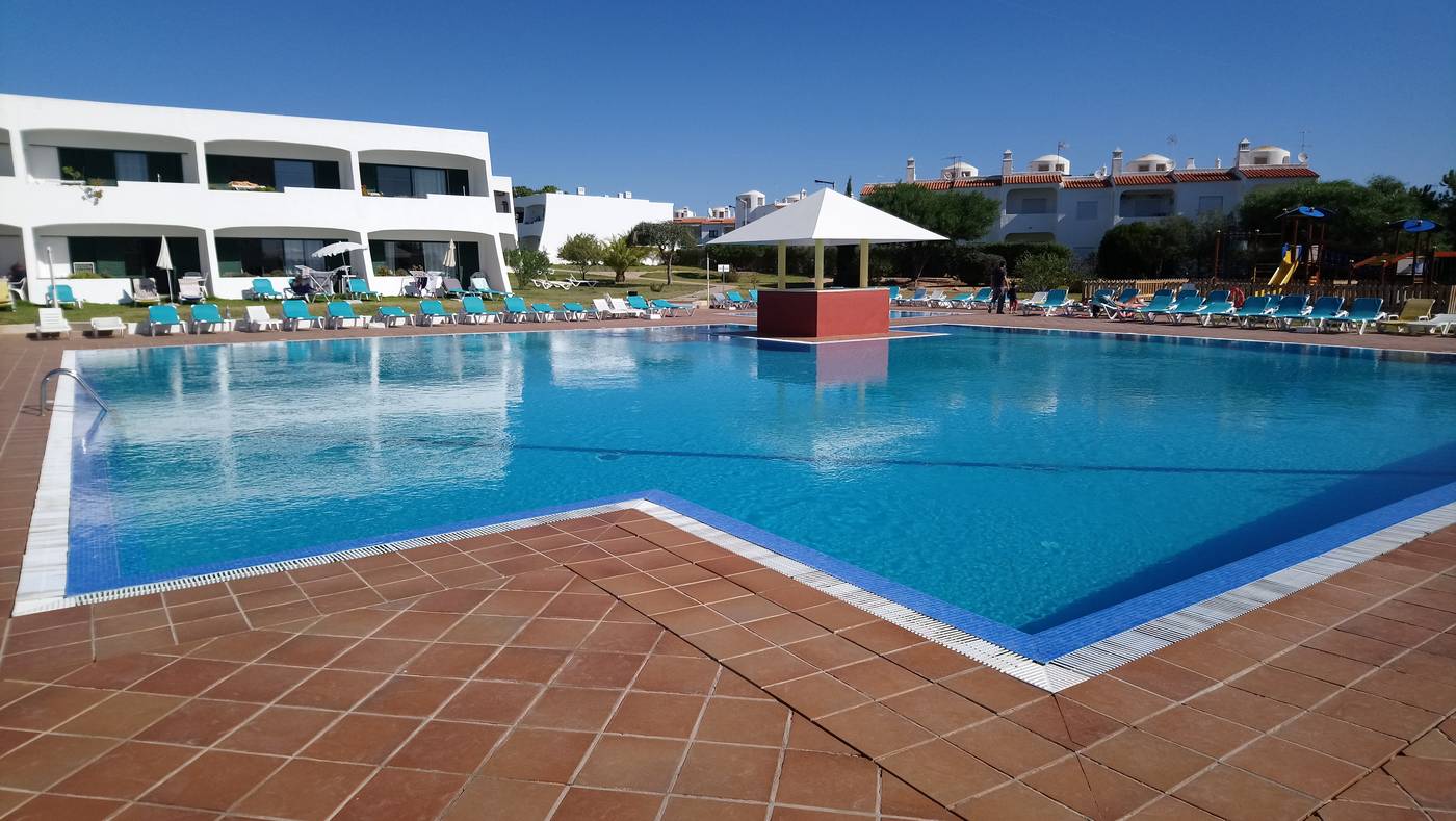 Quinta-Das-Figueirinhas-Pool-6