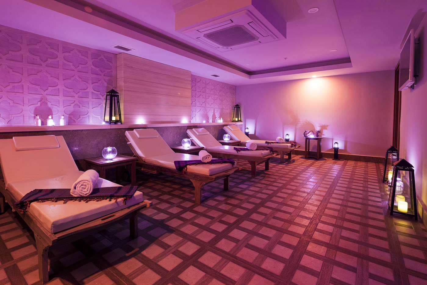 Side-Su-Hotel-Sports-and-Entertainment-44