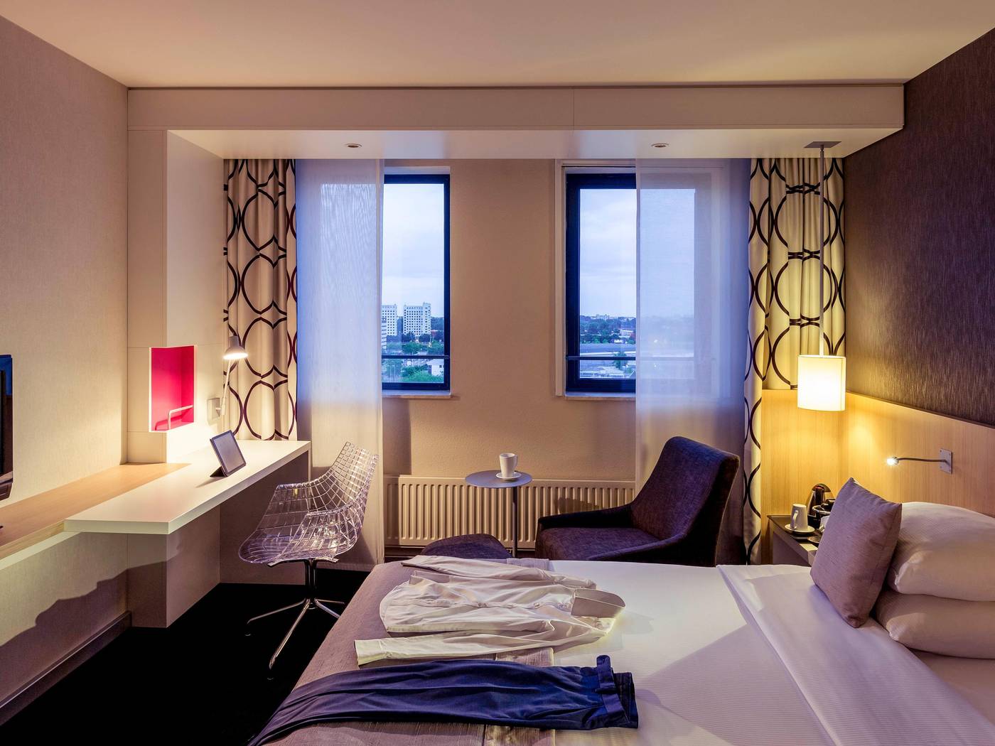 Mercure-Amsterdam-City-Hotel-Room-10