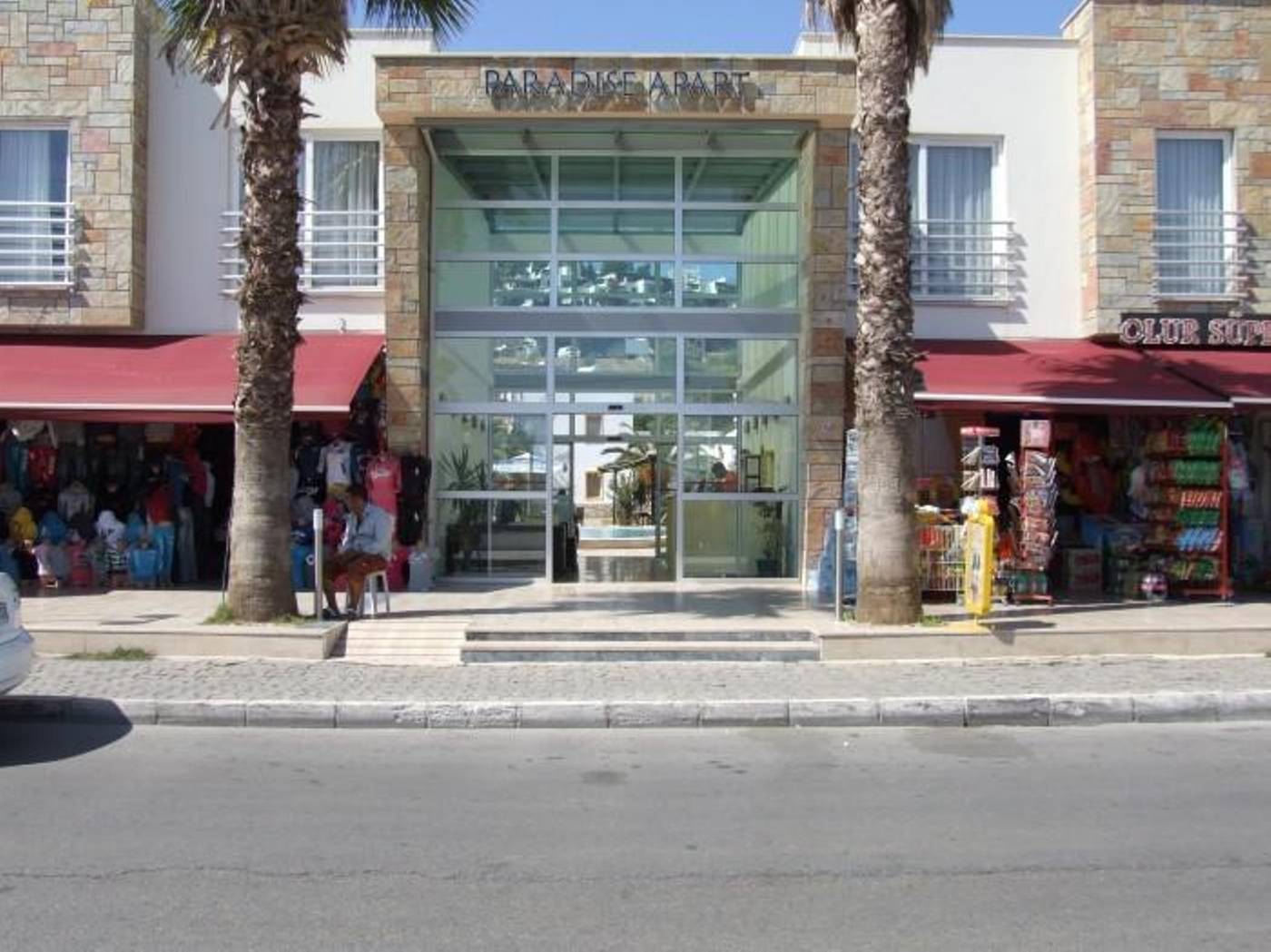 Paradise-Apart-Hotel-Lobby-12