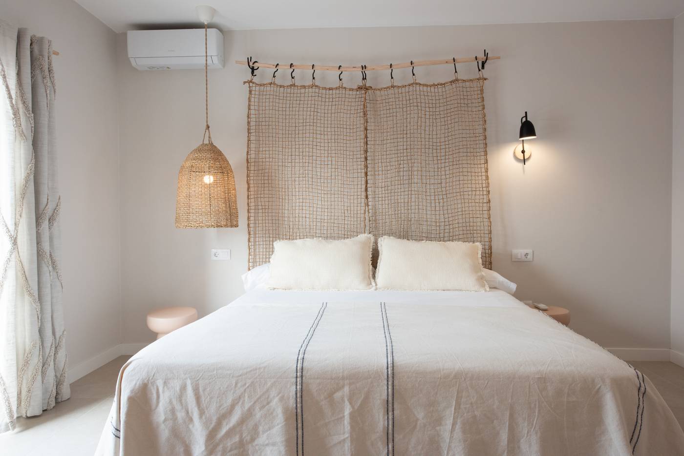 11.06.25 EREZA The White Homes