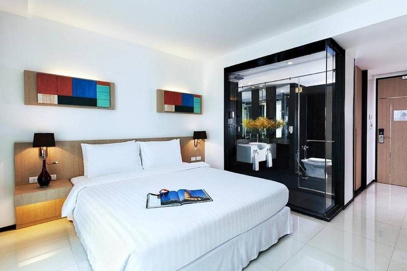 Vic3-Bangkok--SHA-Plus--Room-6