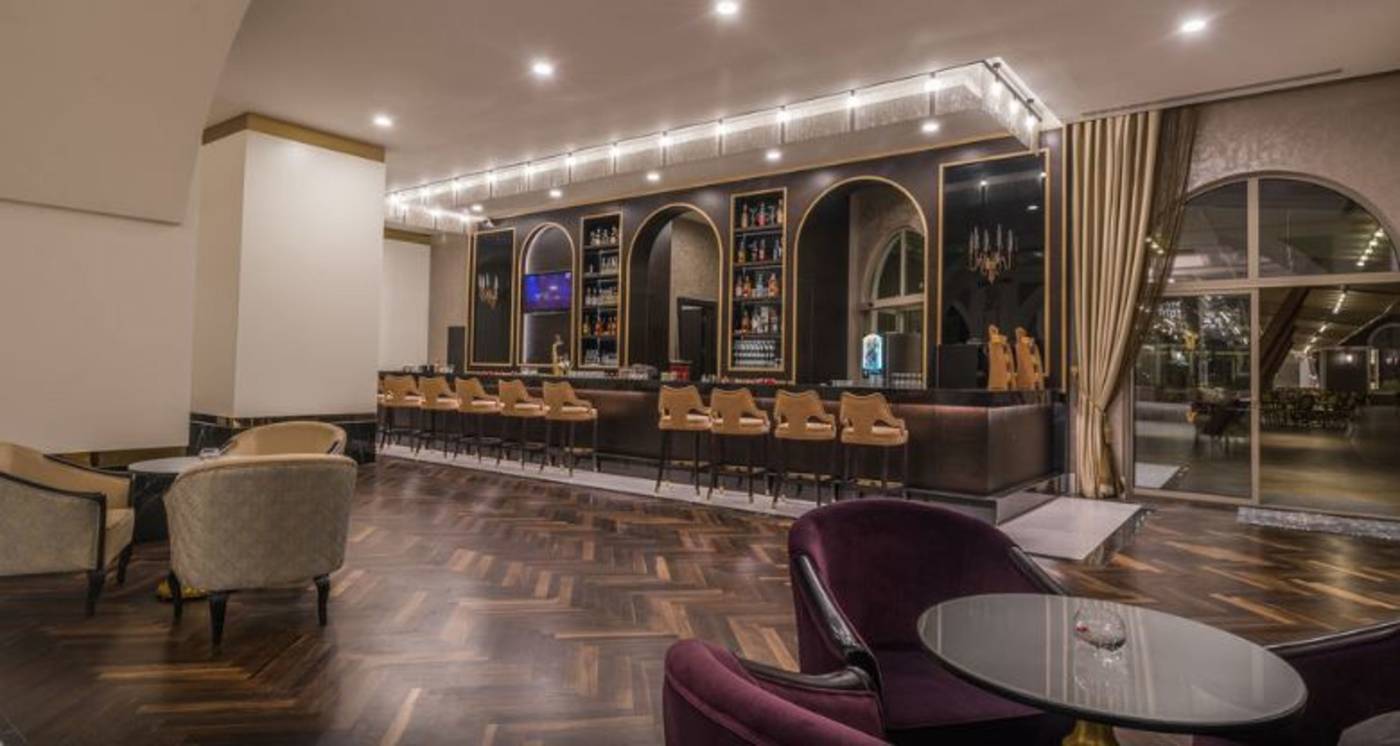 Haydarpasha-Palace-Bar-41