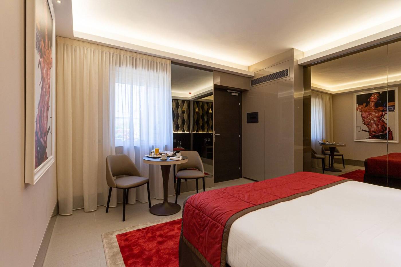 Harry-s-Bar-Trevi-Hotel---Restaurant-Room-26