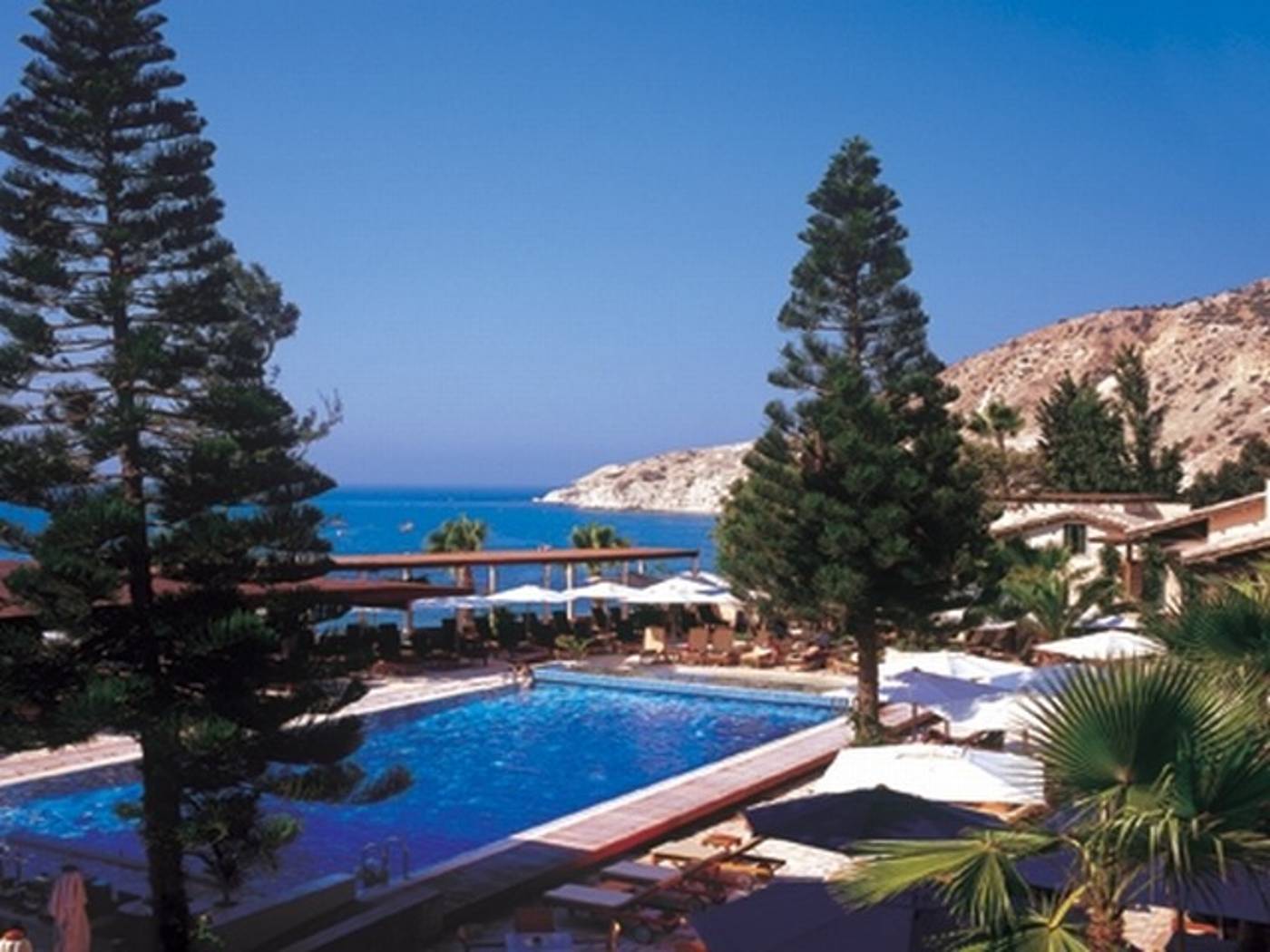 Columbia Beach Hotel