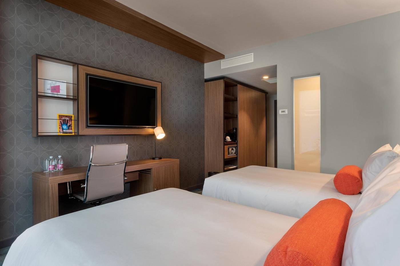 Aloft-Dublin-City-Room-38