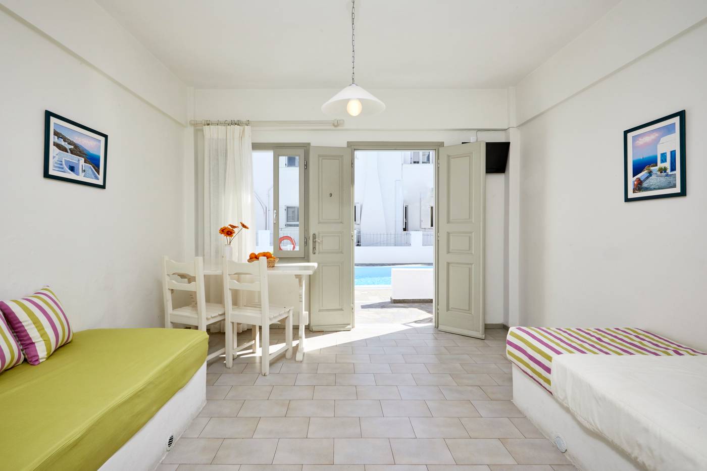 Nissos-Thira-Room-20