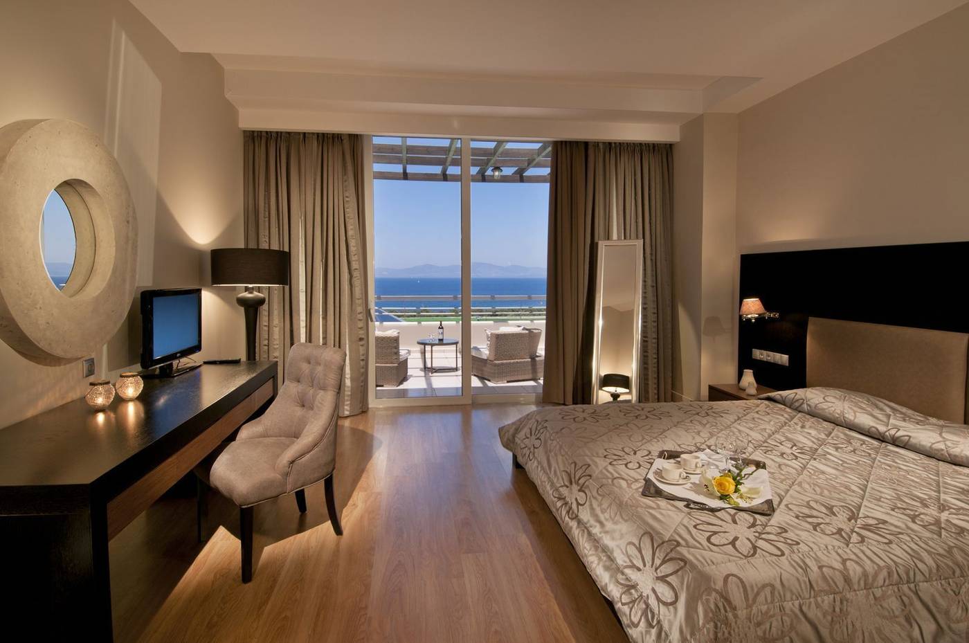 Kipriotis-Panorama-and-Suites-Room-20