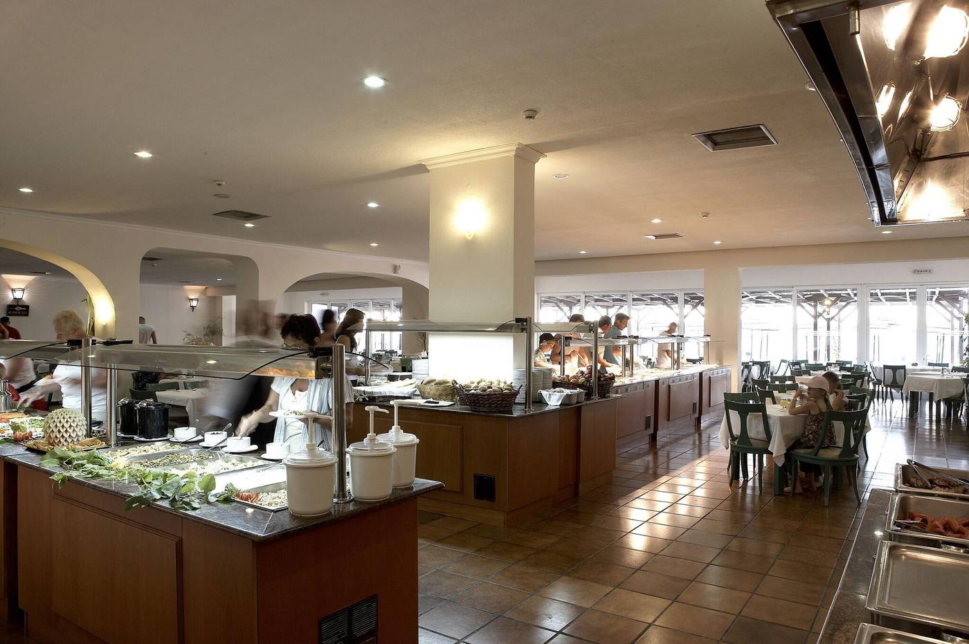 Avra-Beach-Resort-Hotel---Bungalows-Restaurant-30