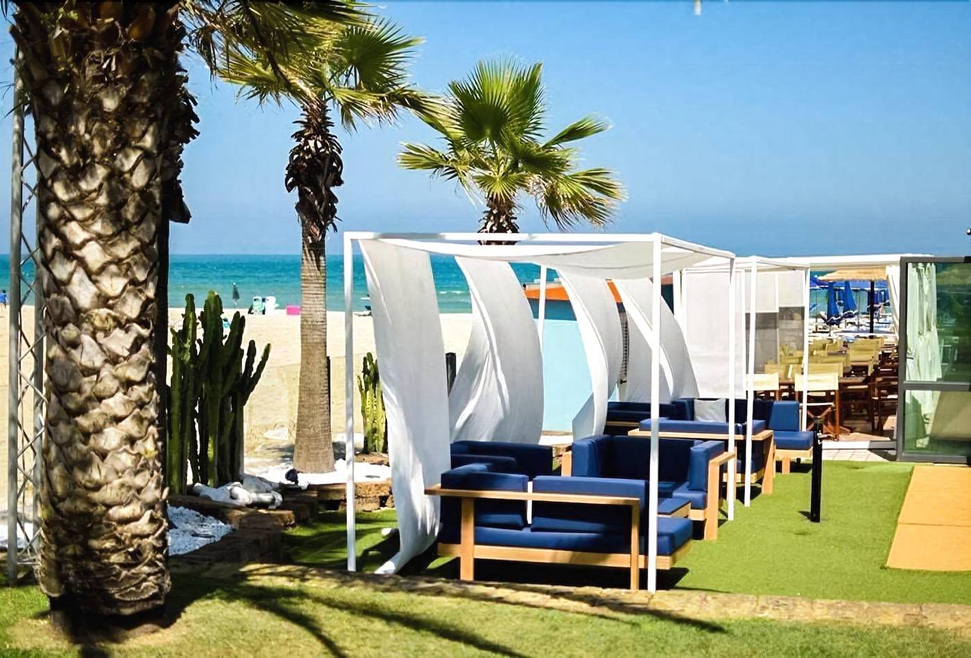 Hotel-La-Pergola-Terrace-27