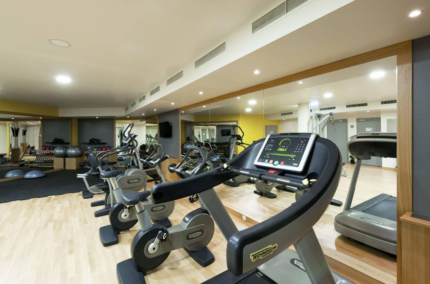 Radisson-Blu-Hotel-Krakow-Sports-and-Entertainment-76