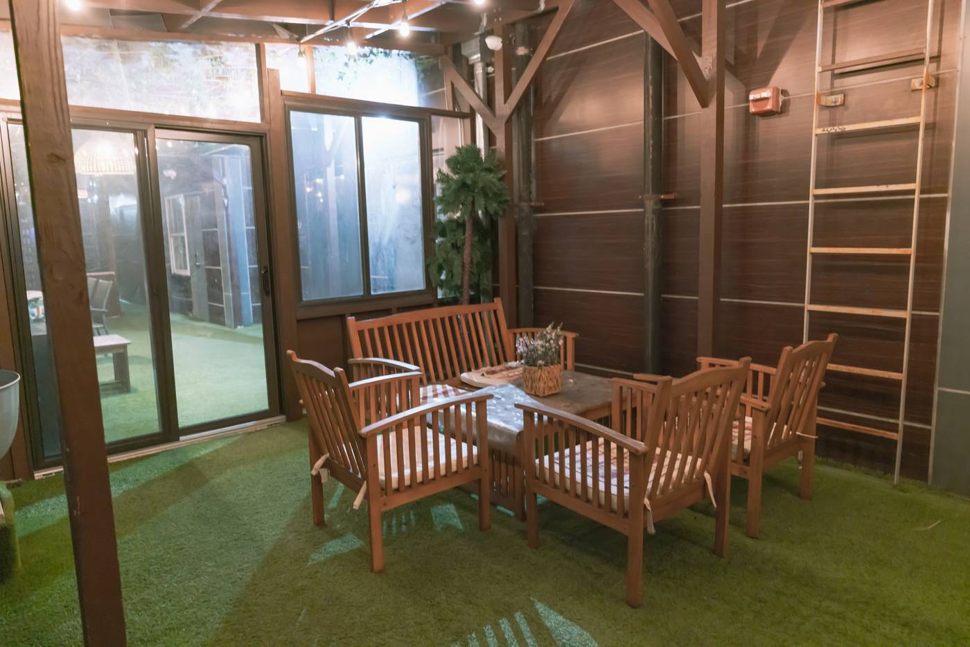 Madison-New-York-LES-Hotel-Lobby-13