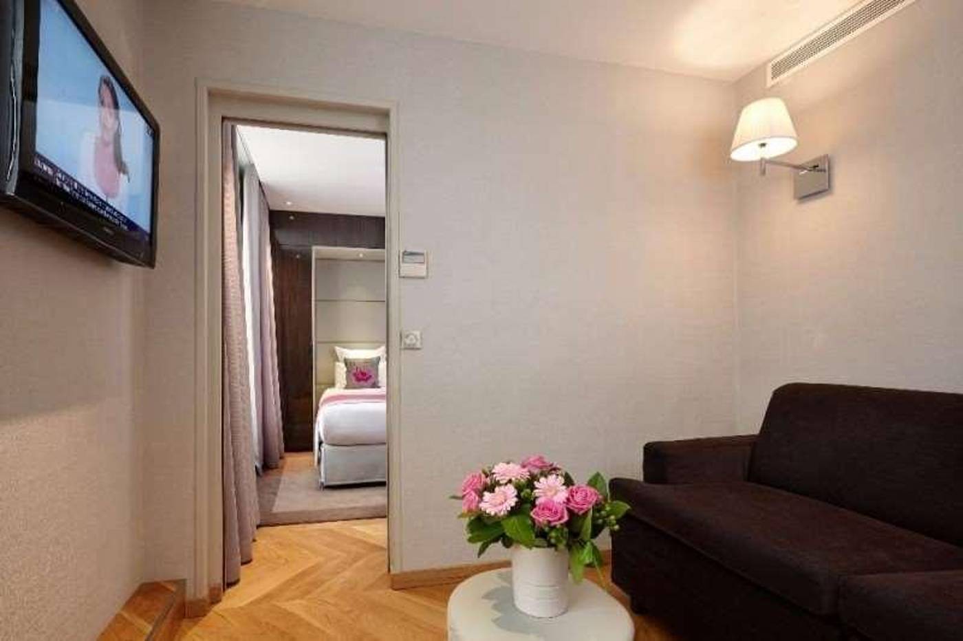 Tourisme-Avenue-Room-32