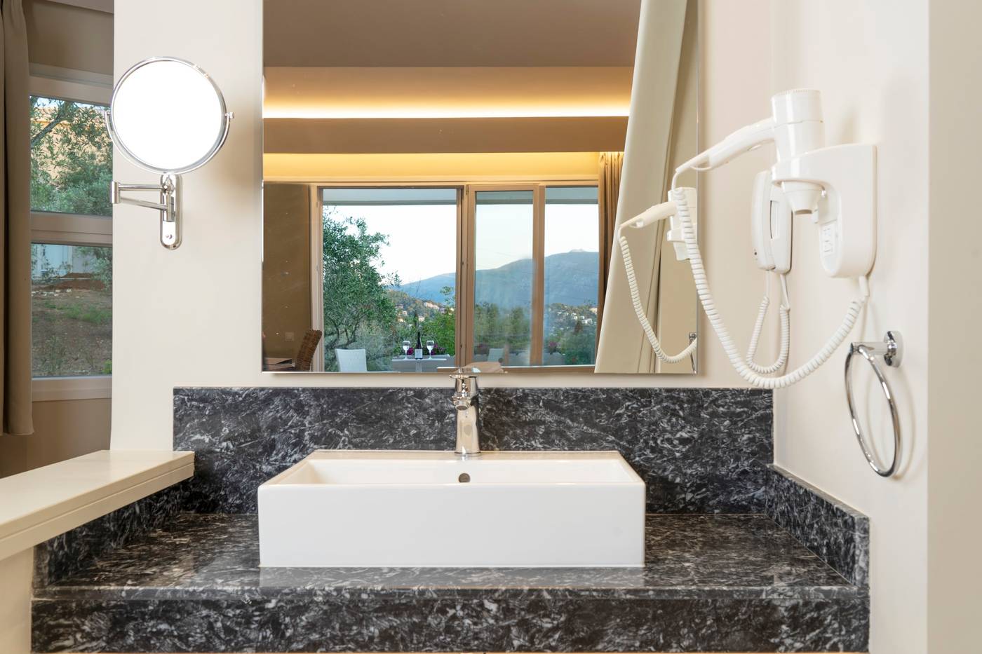 Debono-Hotel-Room-47