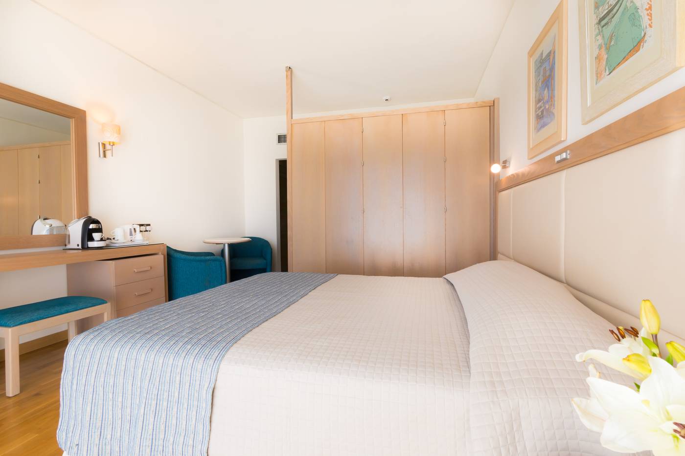 Golden-Coast-Room-32