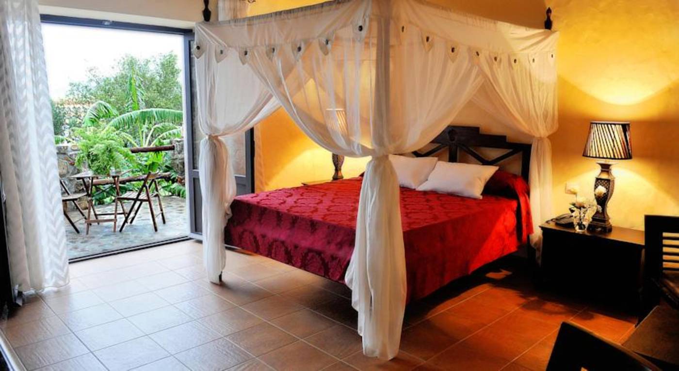 Hotel-El-Cortijo-de-Zahara-THe-Senses-Collection-Room-18