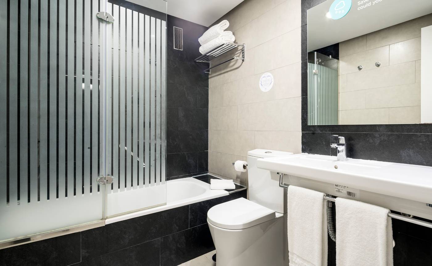 Ilunion-Suites-Madrid-----Room-28