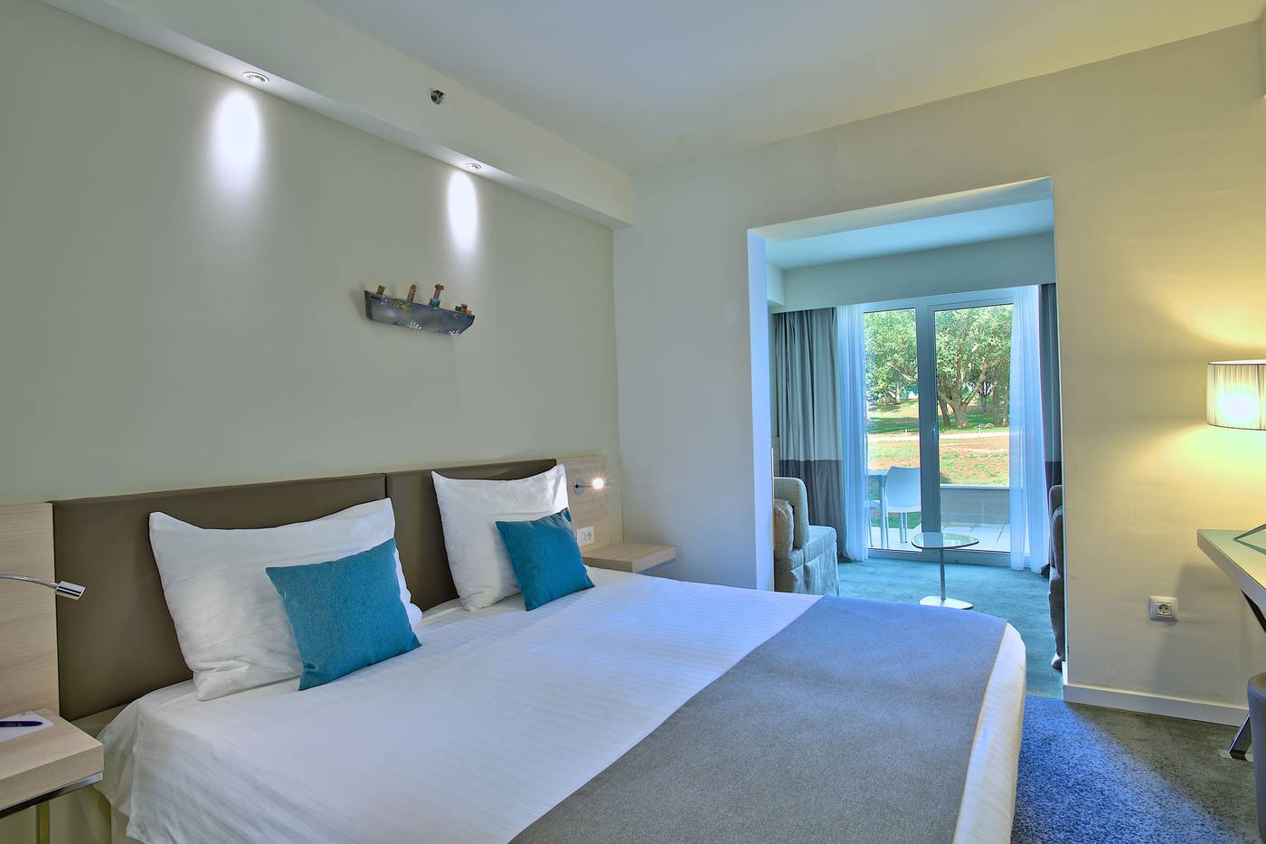 Park-Plaza-Belvedere-Room-22