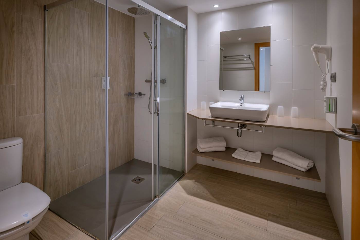 4R-Salou-Park-Resort-II-Room-24