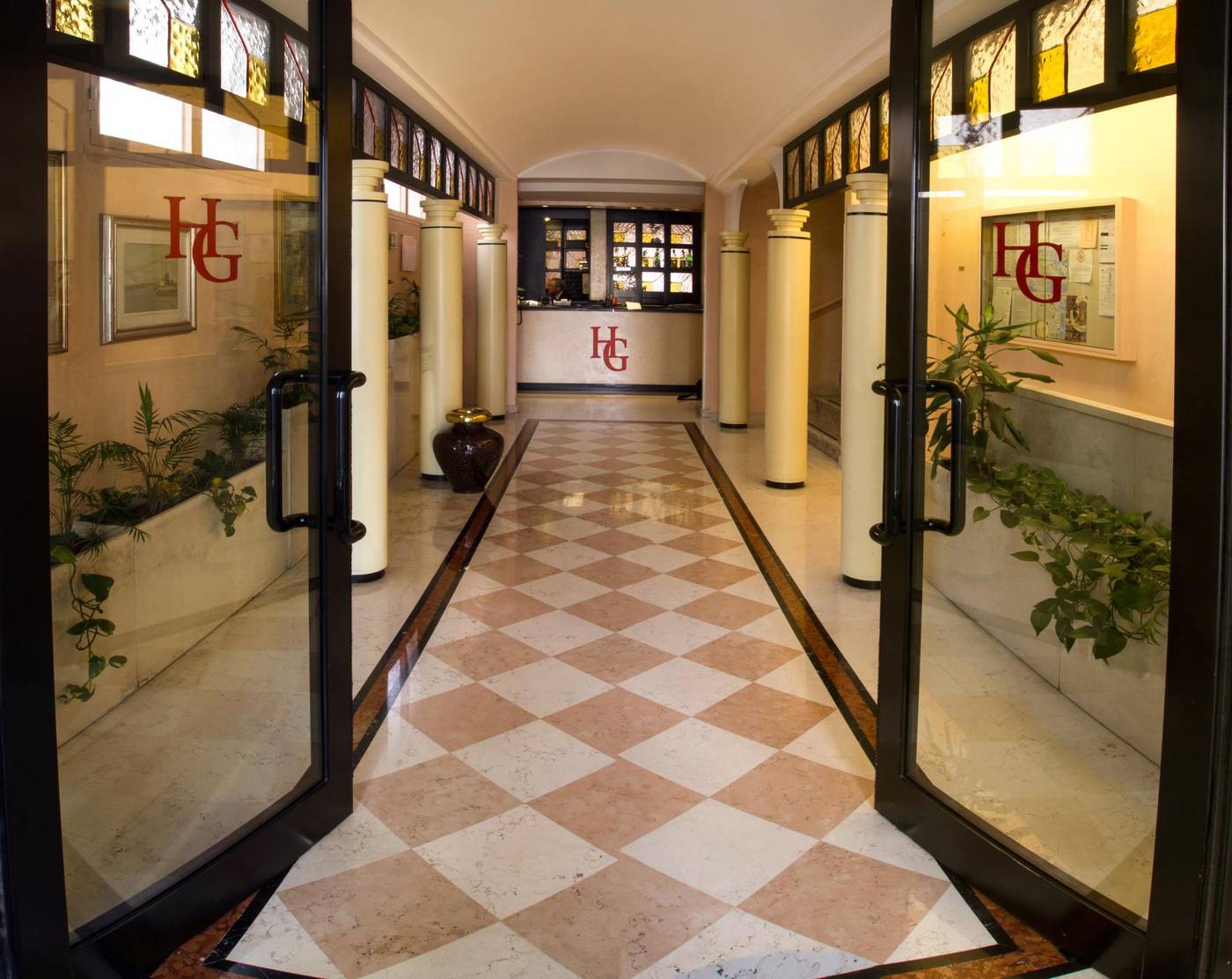 Garibaldi-Italy-Venezia-Lobby-10