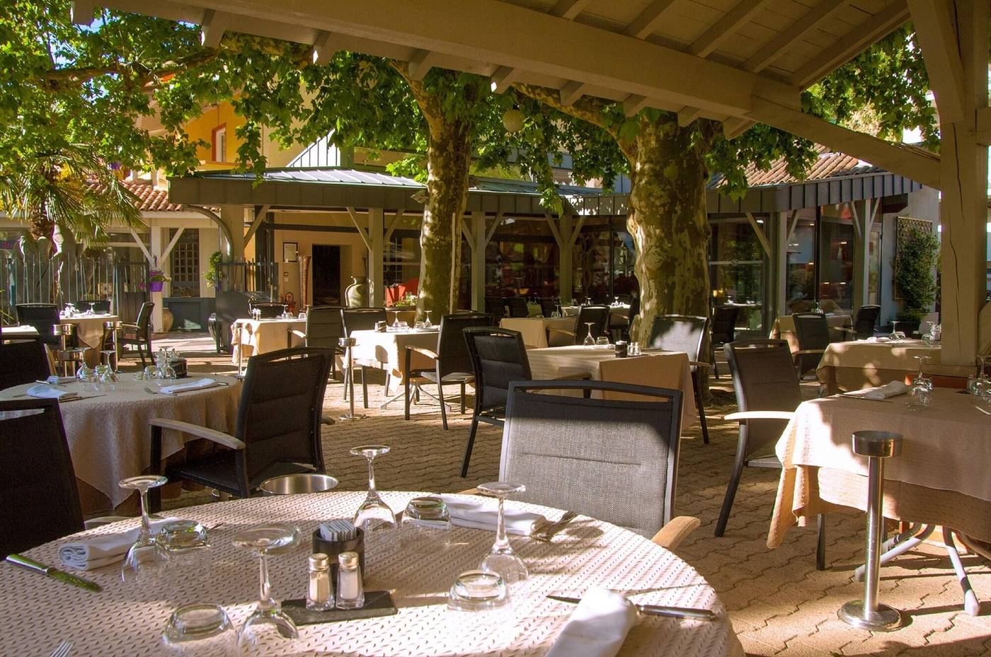 Hôtel Restaurant Chez Nous - France - SAINTE-CROIX - Terrace - 4