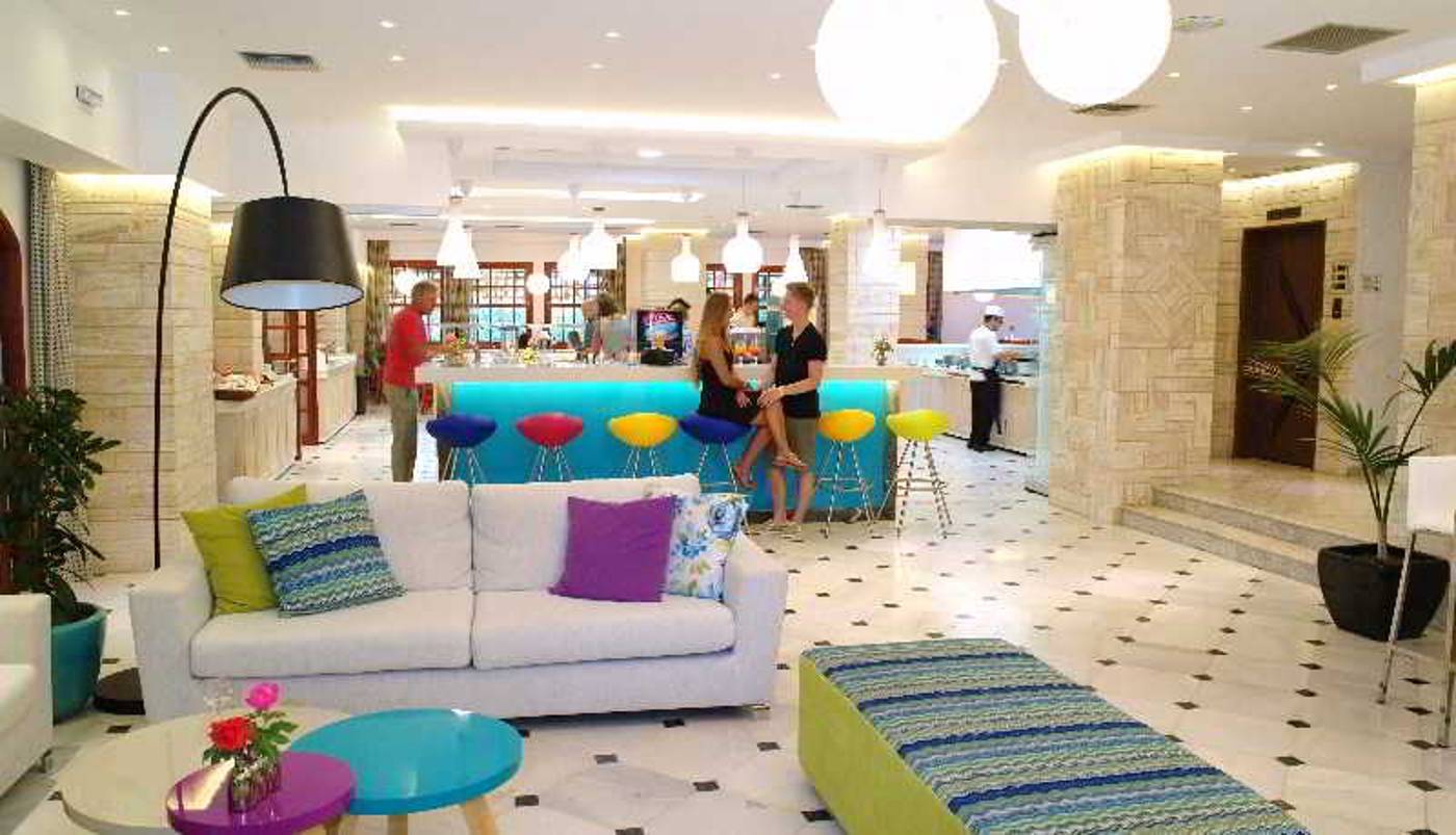smartline-Kyknos-Beach-Lobby-70