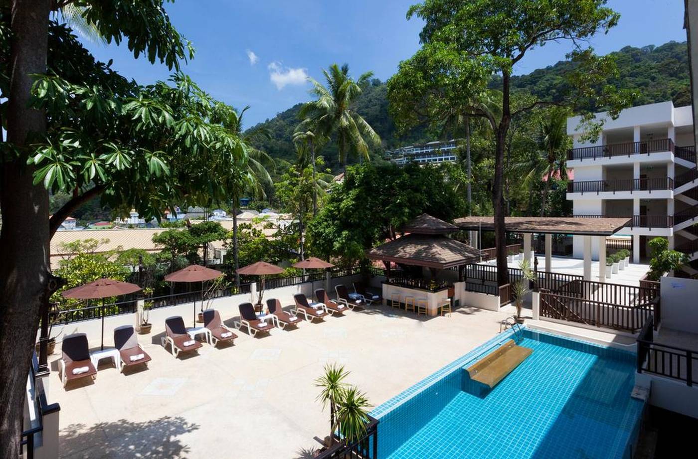Patong-Lodge-Hotel-Pool-17