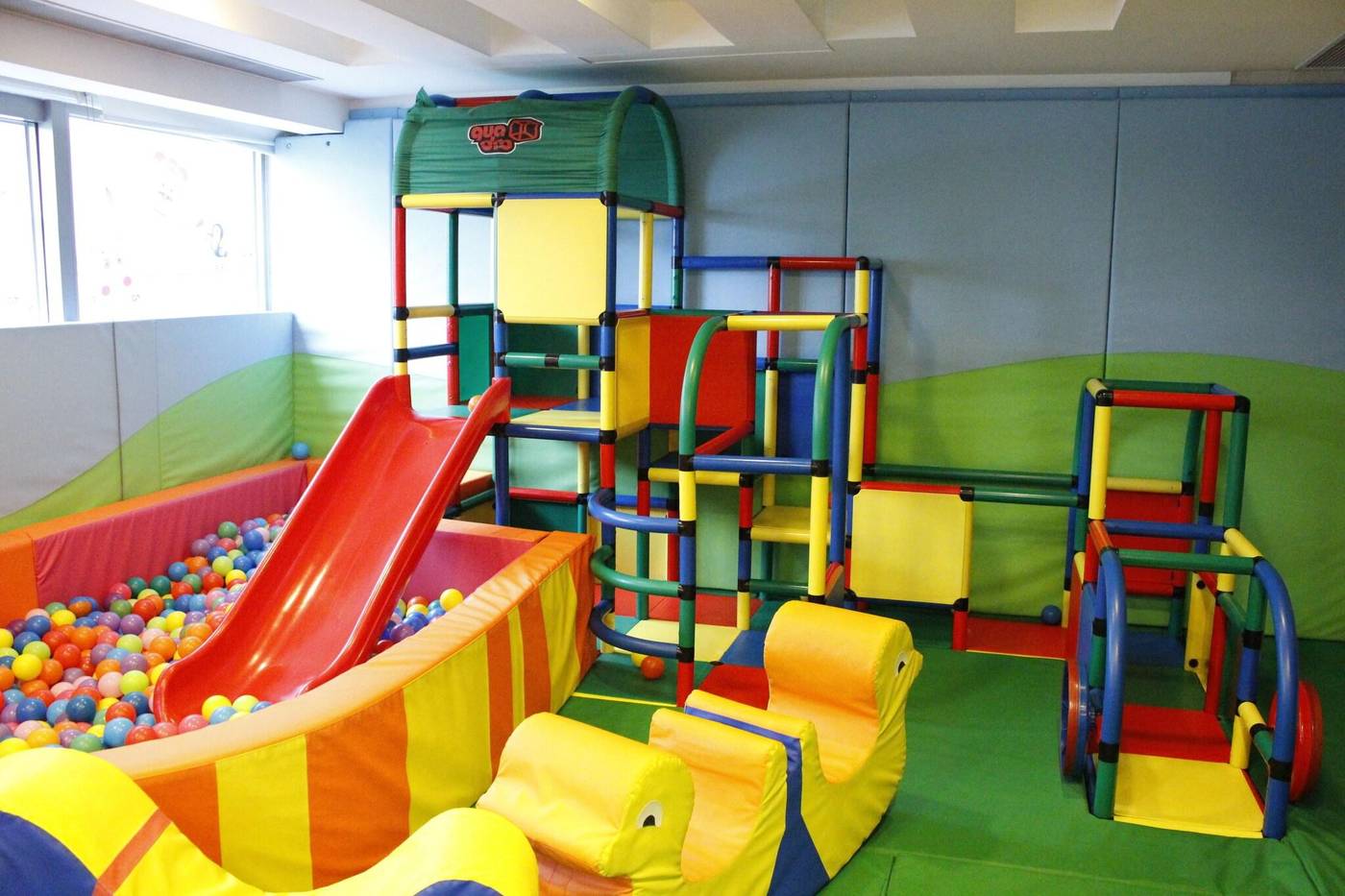 Royal-View-Sports-and-Entertainment-18