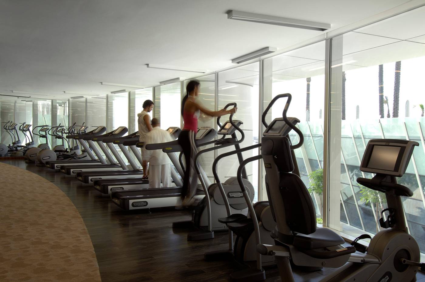 Intercontinental-Dubai-Festival-City-Sports-and-Entertainment-91