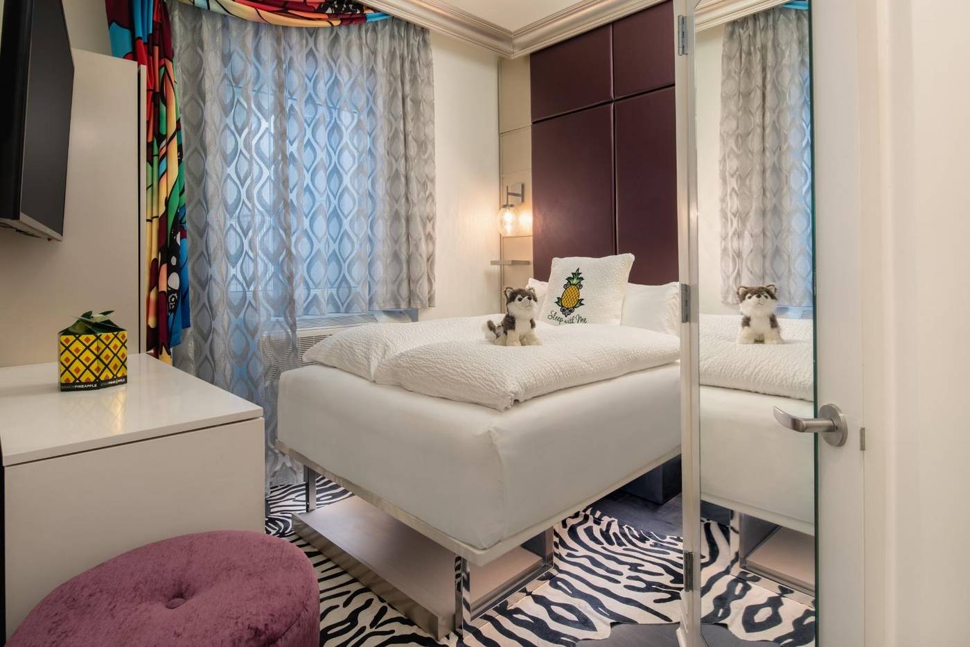 Staypineapple--An-Artful-Hotel--Midtown-New-York-Room-13