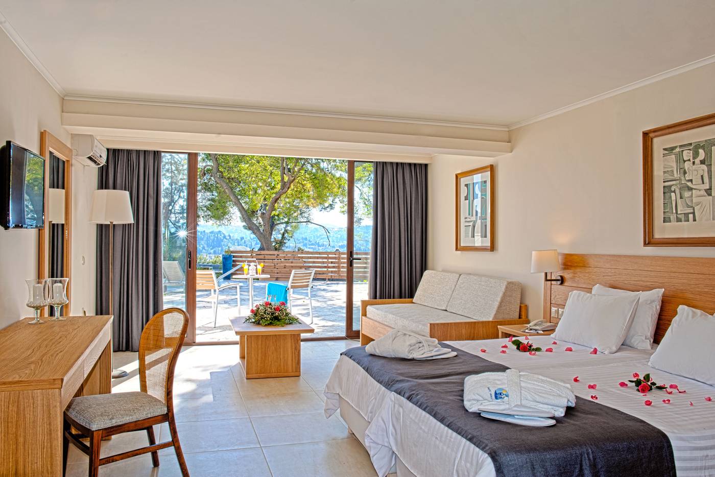Corfu-Holiday-Palace-Room-31
