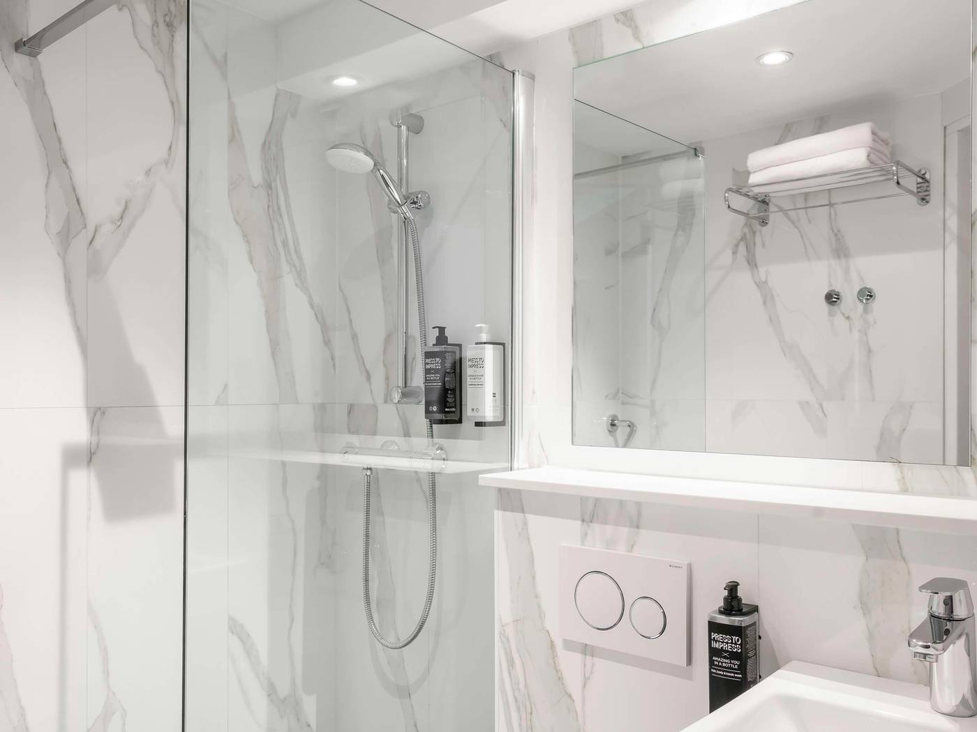 ibis-Styles-Amsterdam-City-Room-46