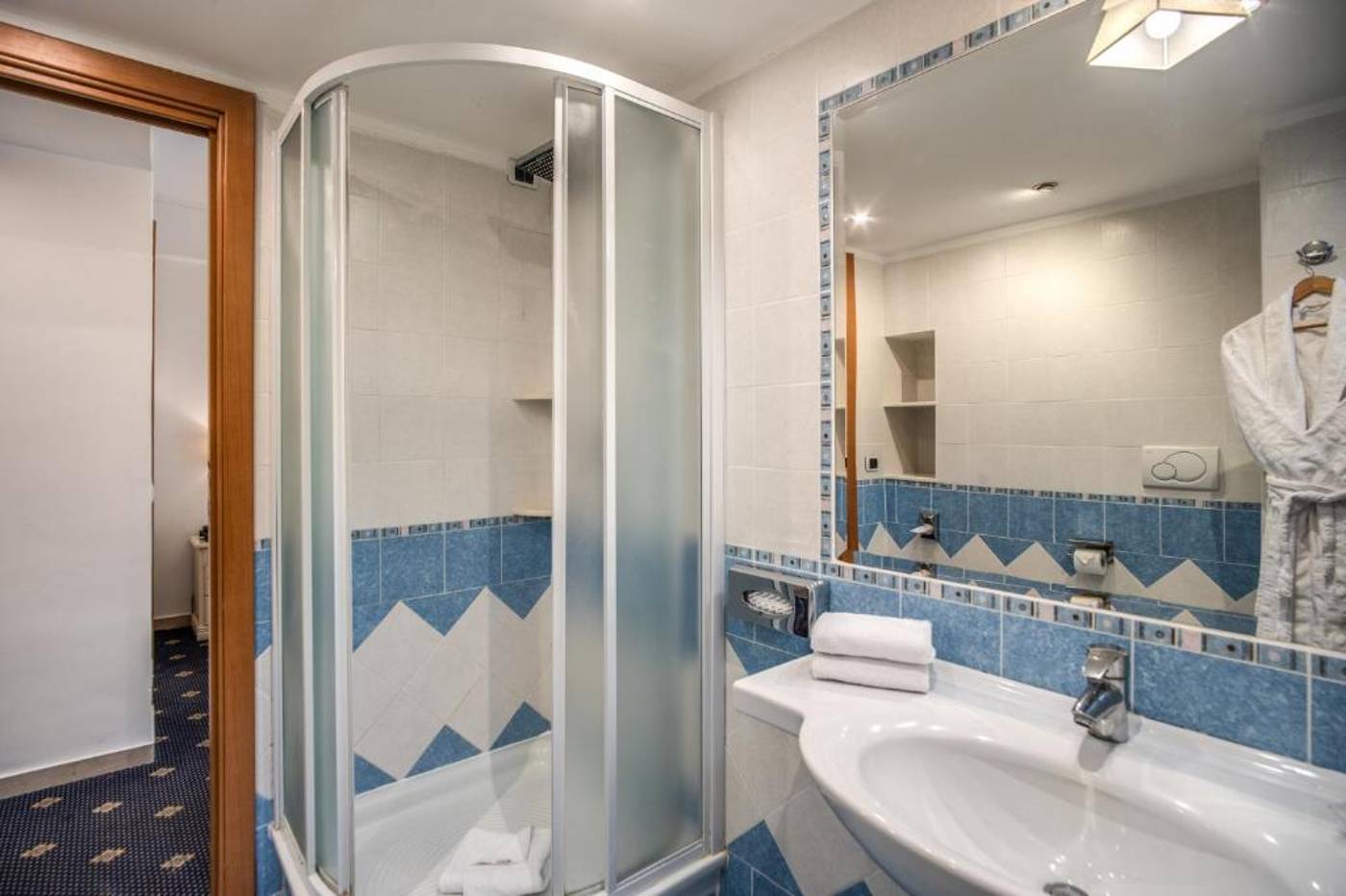 Hotel-Napoleon-Room-24