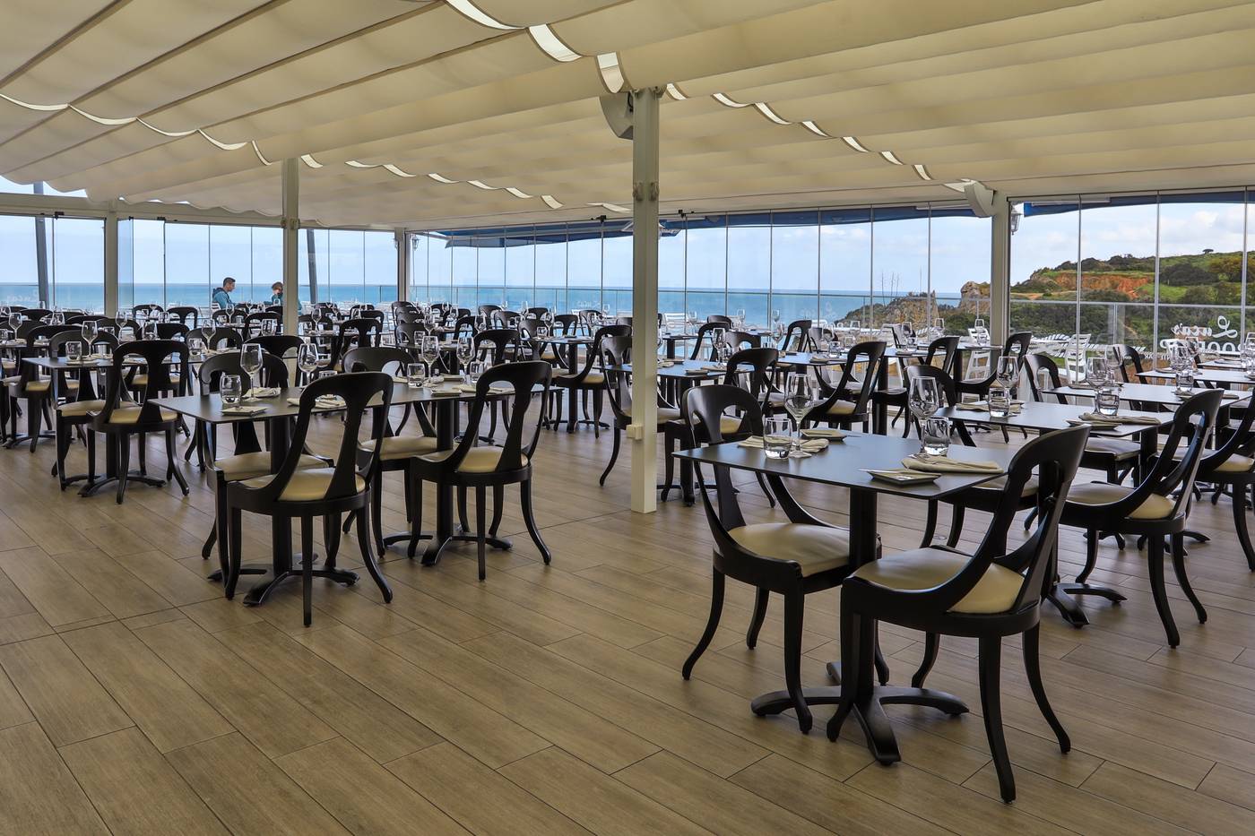 Carvi-Hotel-Restaurant-28