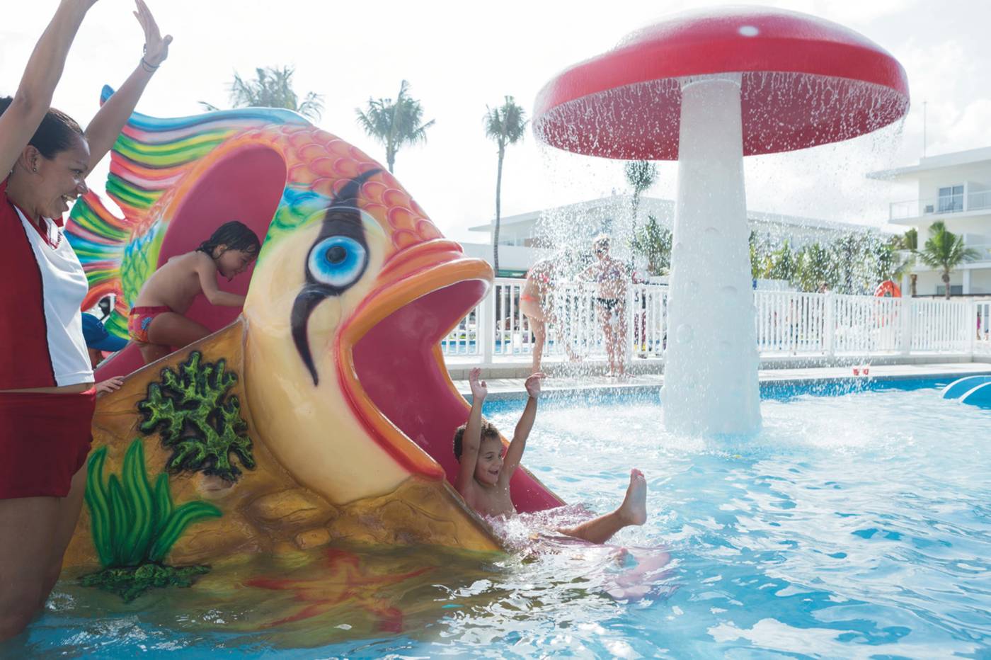 Riu-Playacar-All-Inclusive-Pool-20