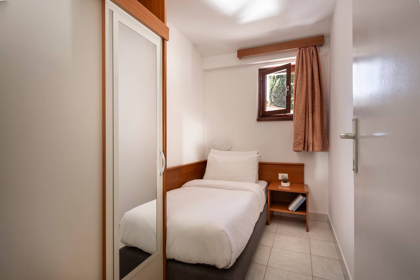 Maistra-Select-Villas-Rubin-Resort-Room-23