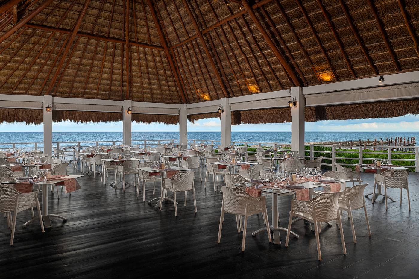 Ocean-Maya-Royale---Adults-Only-Restaurant-14