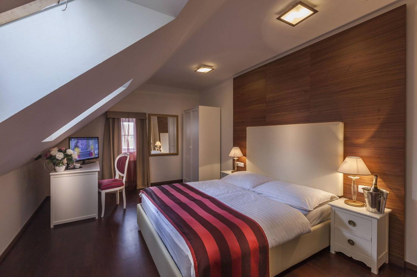 Residence-U-Malvaze-Room-6