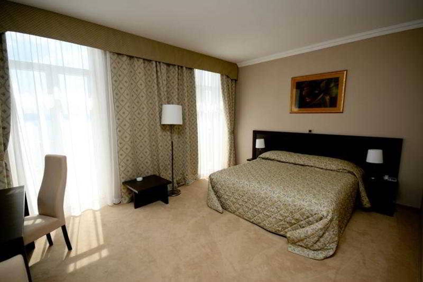 Hotel-Kvarner-Palace-Room-11