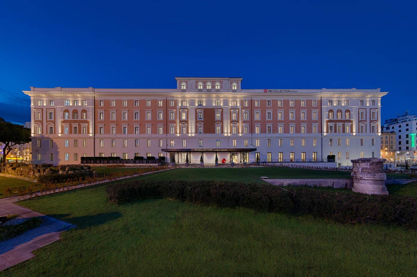 NH-Collection-Roma-Palazzo-Cinquecento-General-view-11