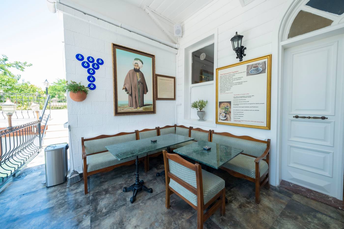 Solomon-s-Mansion-Hotel-Terrace-20