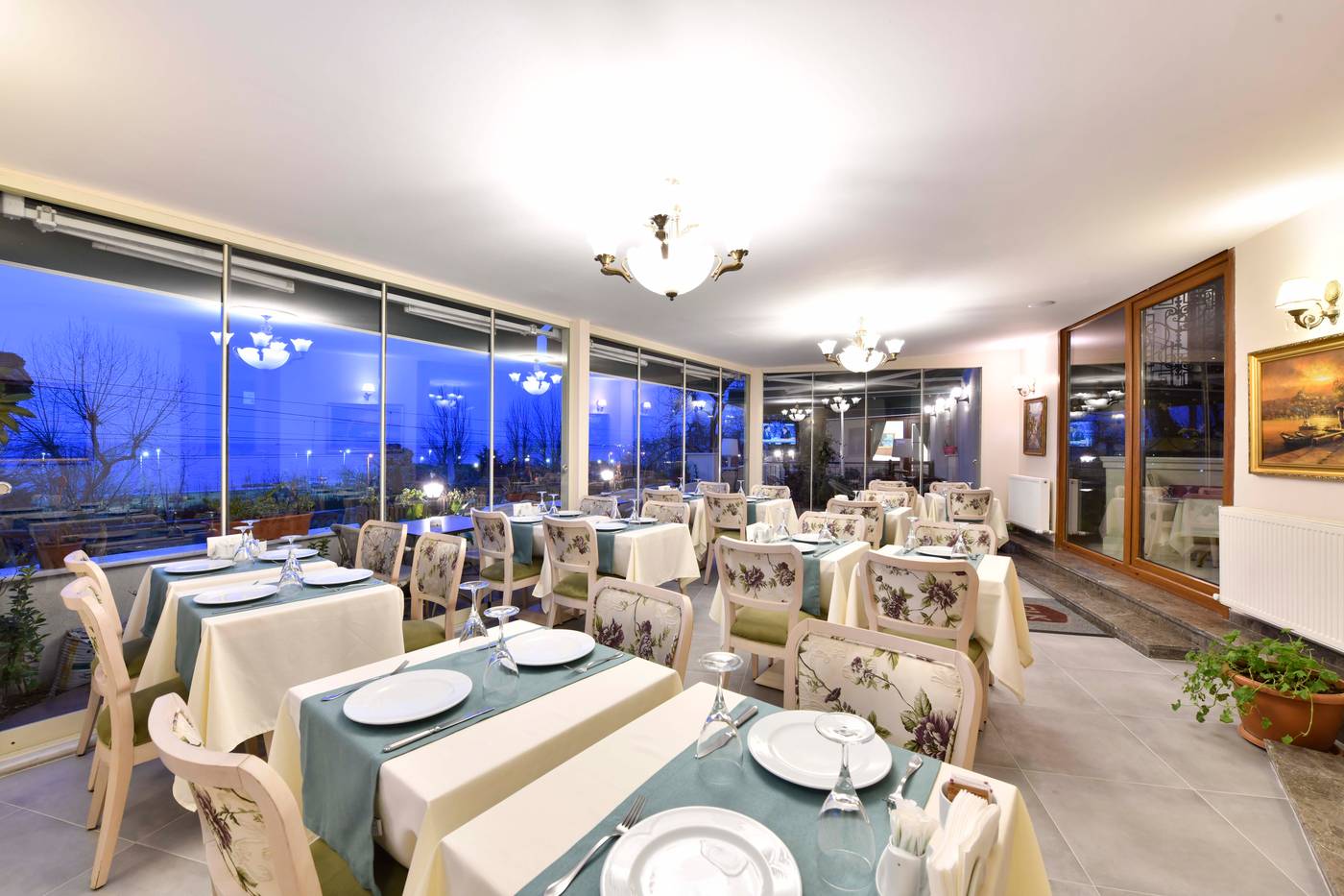 GLK-Premier-Sea-Mansion-Suites---Spa-Restaurant-40