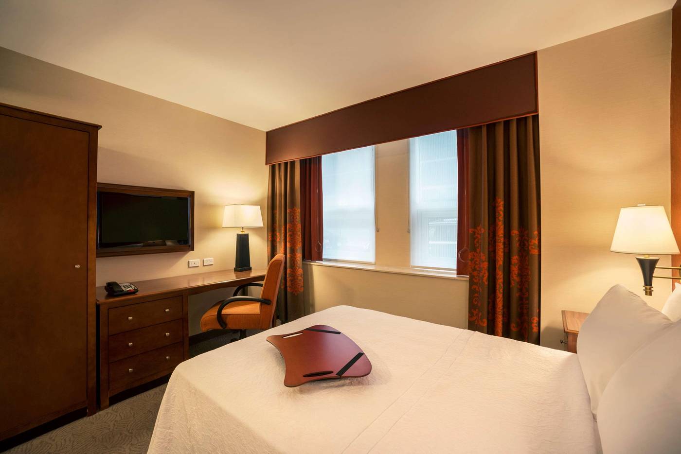 Hampton-Inn-New-York-Downtown-Room-18