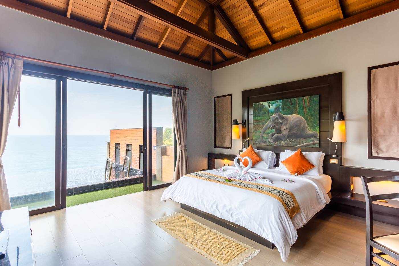 Ayara-Kamala-Resort---Spa-Room-24