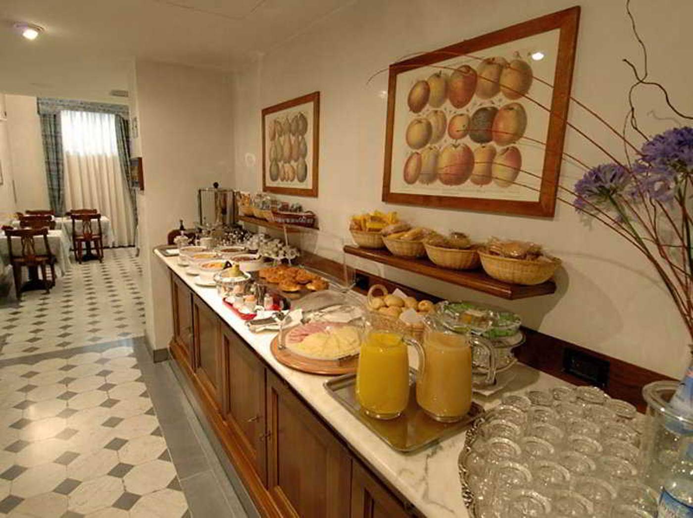 Malaspina-Restaurant-18