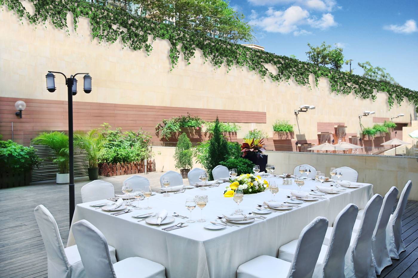 Harbour-Plaza-8-Degrees-Restaurant-19