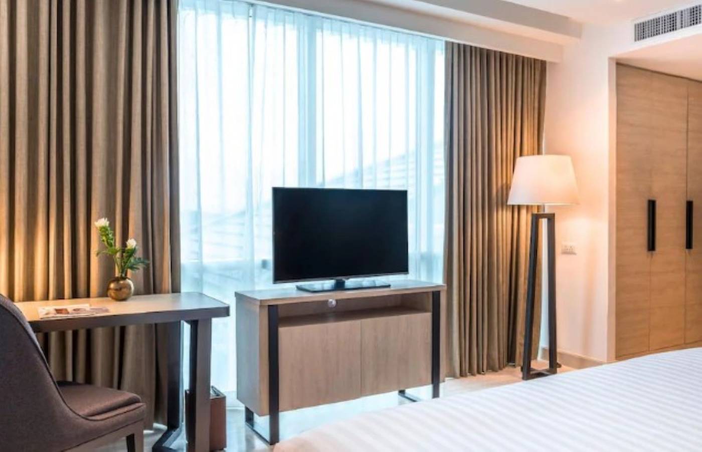 Novotel-Phuket-City--Phokeethra-Room-21